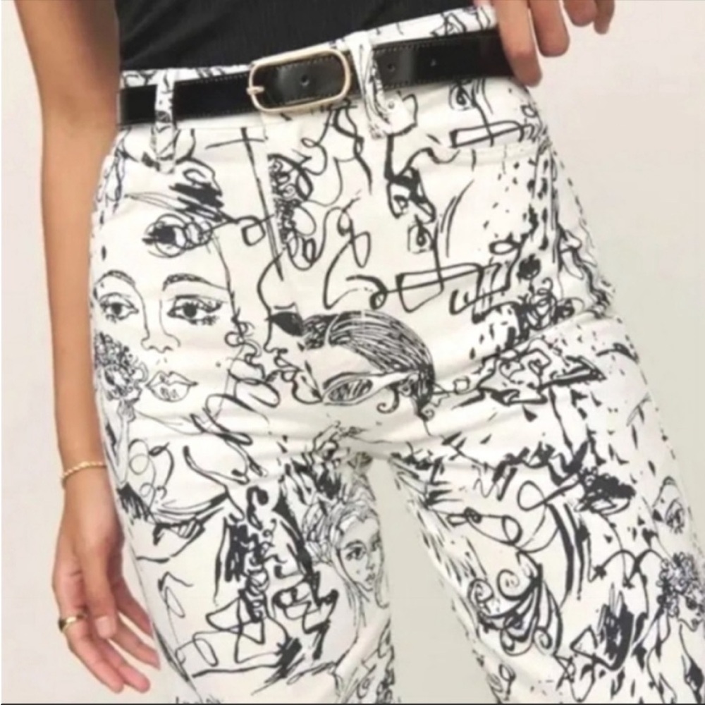 Reformation Jeans wilder Vogue print navy and white